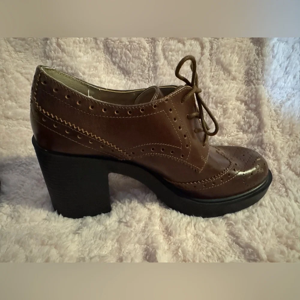 NWOT Steve Madden Brown POETTA Platform Heel Shoes